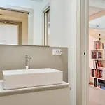 アパート Elegant Loft With Hidden Garden Oasis - Portello