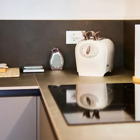 شقة Elegant Loft With Hidden Garden Oasis - Portello