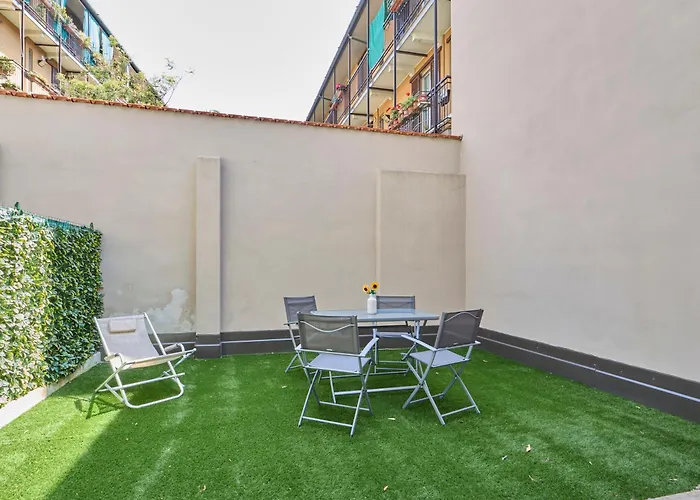 Daire Elegant Loft With Hidden Garden Oasis - Portello